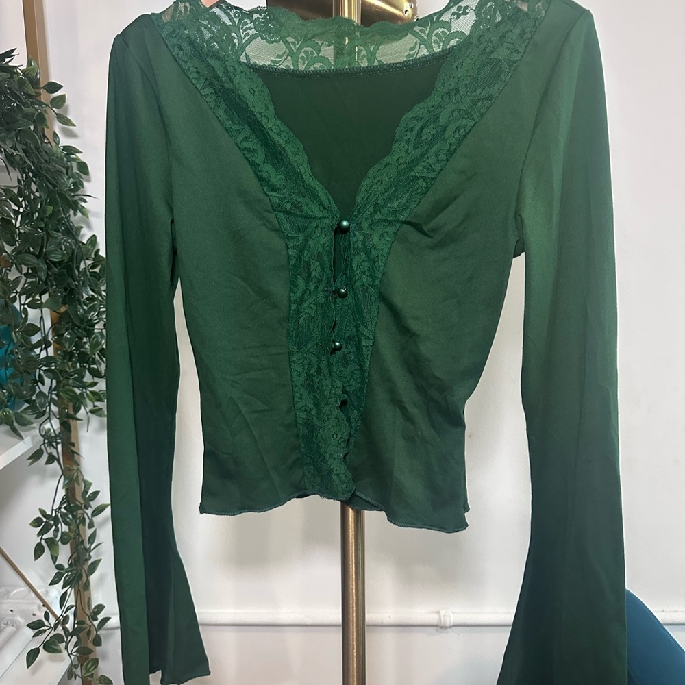 Green Lace Trim Long-Sleeve Top